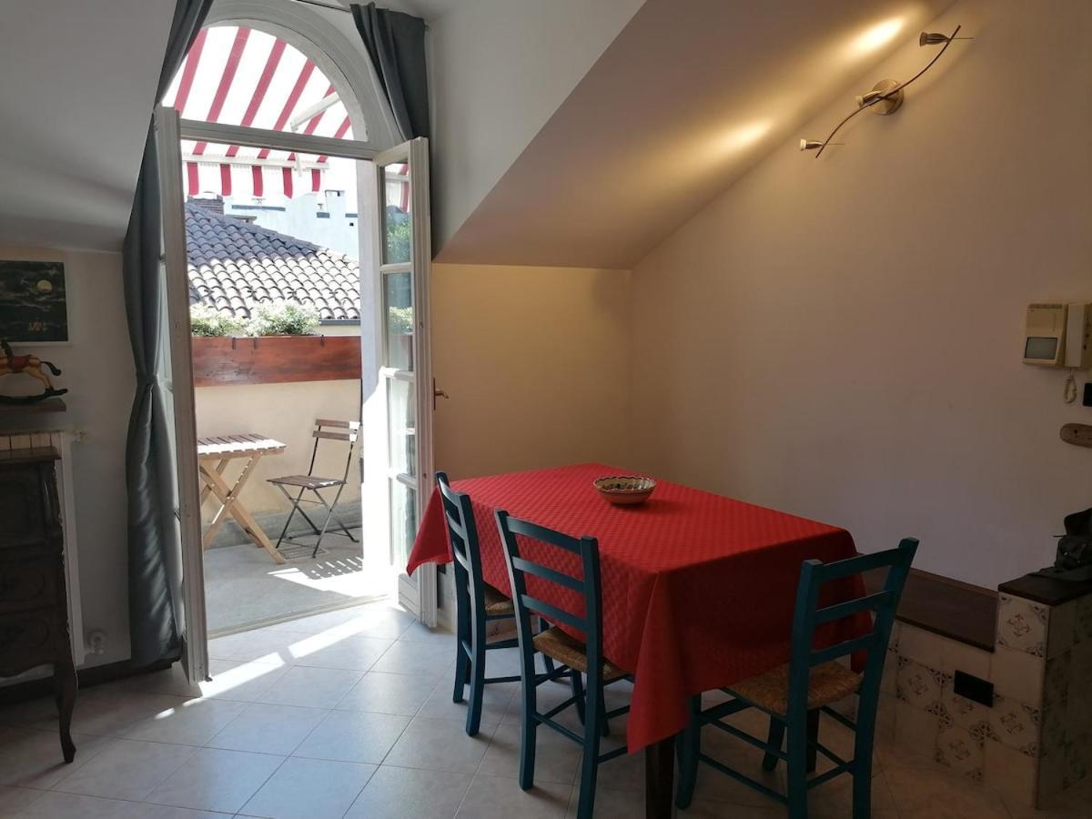 Sui Tetti Di - Centro - Piazza Castello Appartement